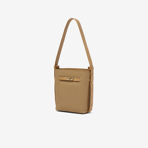 百思图2025秋季新款商场同款水桶包时尚潮流单肩包女W6A38CX5