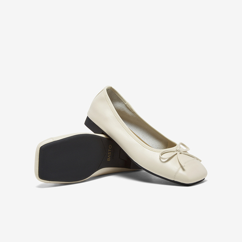 百思图2025秋季新款简约时尚蝴蝶结浅口方头女单鞋B2700CQ5