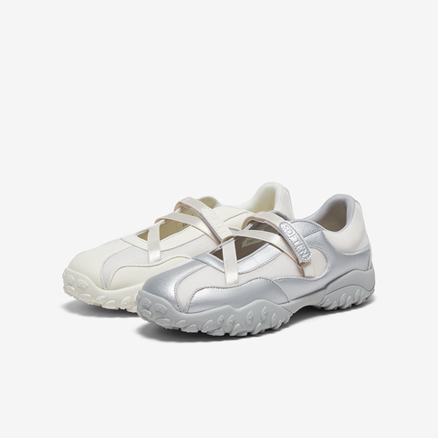 百思图2025秋季新款芭蕾德训时尚潮流运动女休闲鞋A2081CQ5