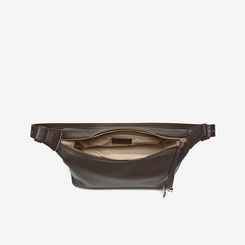 百思图2025秋季新款商场同款腋下包时尚潮流单肩包女J8115CX5