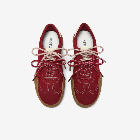 百思图2025秋季新款德训鞋时尚潮流街头运动女休闲鞋UUH01CM5