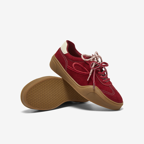 百思图2025秋季新款德训鞋时尚潮流街头运动女休闲鞋UUH01CM5