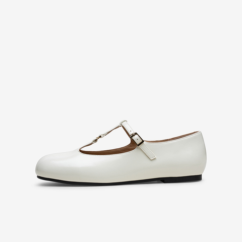 百思图2025秋季新款玛丽珍鞋时尚复古法式浅口女单鞋F3033CQ5