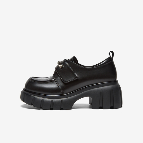 百思图2025秋季新款商场同款牛津鞋时尚学院风女单鞋CV178CM5