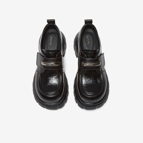 百思图2025秋季新款商场同款牛津鞋时尚学院风女单鞋CV178CM5