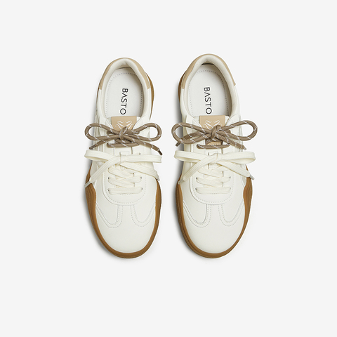 百思图2025秋季新款德训鞋时尚潮流街头运动女休闲鞋UUH01CM5