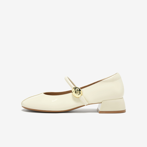 百思图2025秋季新款玛丽珍鞋时尚简约学院风女单鞋RD21RCQ5