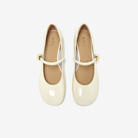 百思图2025秋季新款玛丽珍鞋时尚简约学院风女单鞋RD21RCQ5