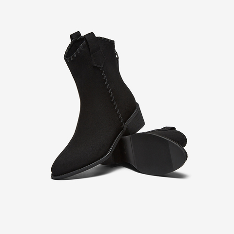 百思图2025冬季新款商场同款时装靴时尚潮流粗跟女中靴F3015DZ5