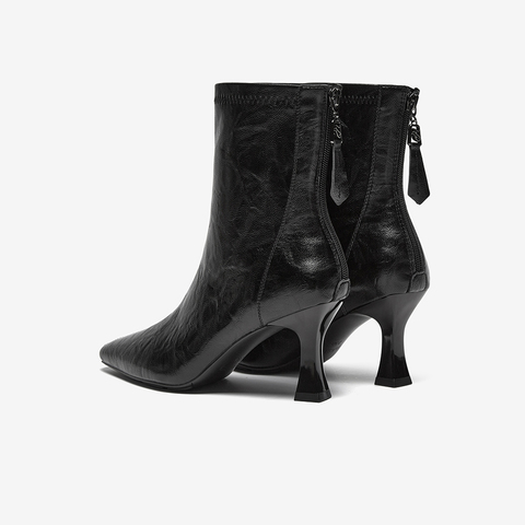 百思图2025冬季新款时装靴简约潮流细高跟尖头女短靴F5303DZ5