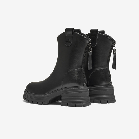 百思图2025冬季新款商场同款时装靴时尚简约粗跟女中靴BV239DZ5