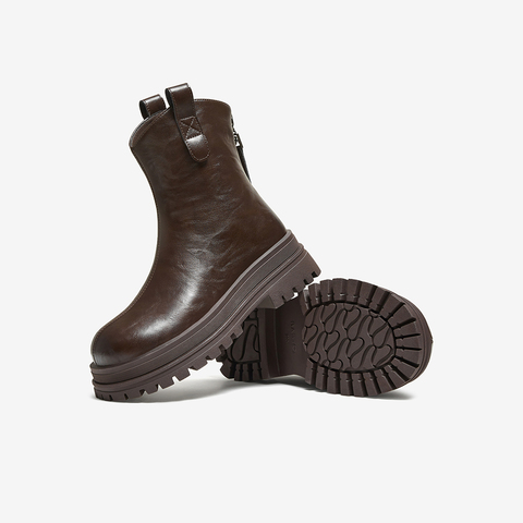 百思图2025冬季新款商场同款时装靴时尚简约女中靴BV011DZ5