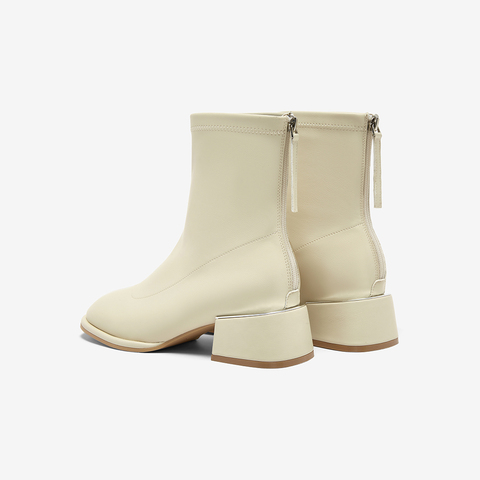 百思图2025冬季新款商场同款时装靴时尚简约通勤女中靴E5610DZ5