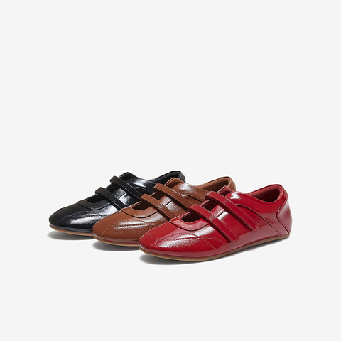 百思图2025秋季新款芭蕾舞鞋时尚潮流复古休闲女单鞋D3536CQ5