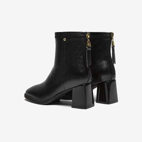 百思图2025冬季新款商场同款时装靴简约通勤粗跟女短靴F2091DD5