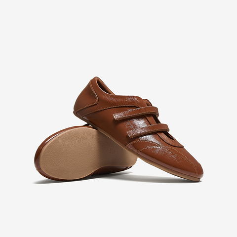 百思图2025秋季新款芭蕾舞鞋时尚潮流复古休闲女单鞋D3536CQ5