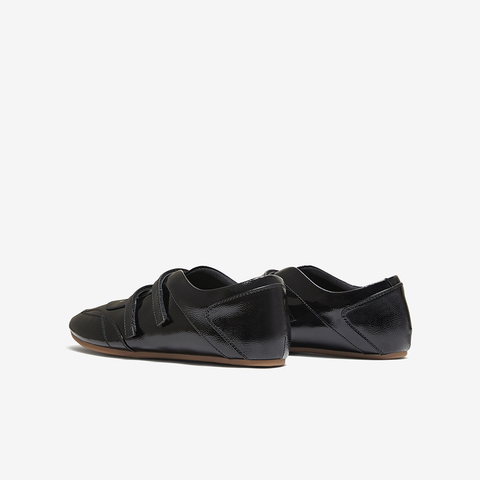 百思图2025秋季新款芭蕾舞鞋时尚潮流复古休闲女单鞋D3536CQ5