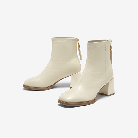 百思图2025冬季新款商场同款时装靴简约通勤粗跟女短靴F2091DD5