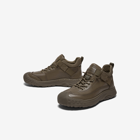 百思图2025冬季新款商场同款时尚简约户外男休闲运动鞋WM757DD5