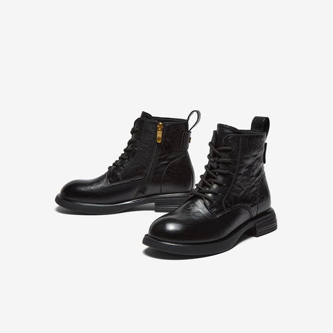 百思图2025冬季新款商场同款马丁靴时尚简约户外女短靴W8268DD5