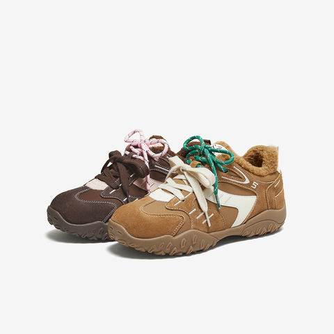 百思图2025冬季新款德训鞋时尚复古运动加绒女休闲洗D3591DM5