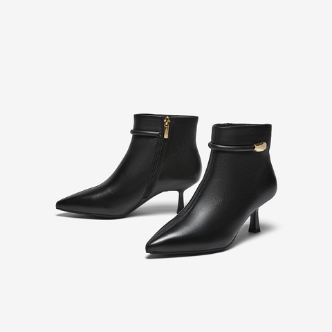 百思图2025冬季新款商场同款时装靴简约细跟尖头女短靴K5035DD5