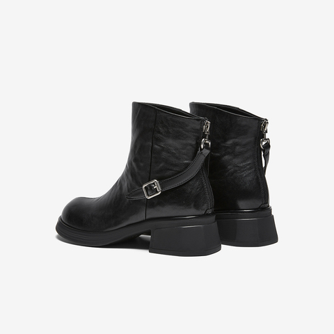 百思图2025冬季新款商场同款时装靴时尚简约粗跟女短靴UYM01DD5