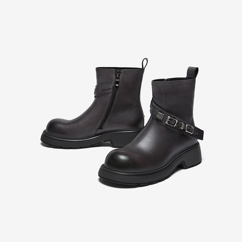 百思图2025冬季新款商场同款休闲靴简约潮流女短靴H6816DD5