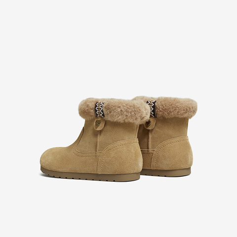 百思图2025冬季新款雪地靴简约时尚户外休闲女短靴F1061DD5