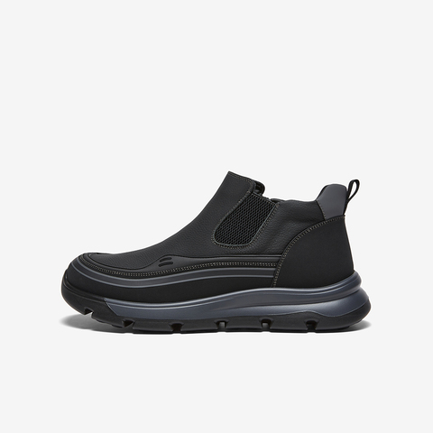 百思图2025冬季新款商场同款时尚简约男休闲鞋7860DM5