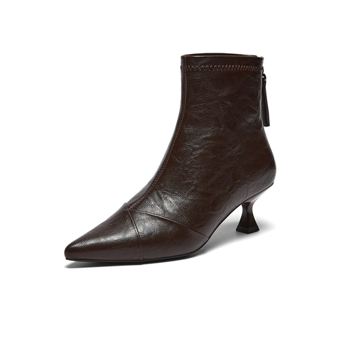 百思图2025冬季新款商场同款时装靴时尚通勤细跟尖头女靴W2073DD5