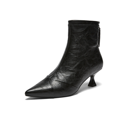 百思图2025冬季新款商场同款时装靴时尚通勤细跟尖头女靴W2073DD5