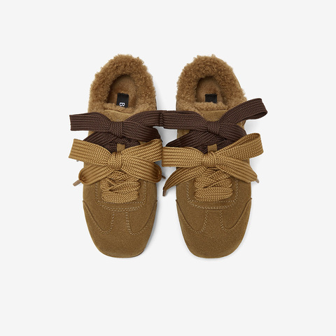 百思图2025冬季新款德训鞋时尚复古加绒保暖女运动休闲鞋W0671DM5