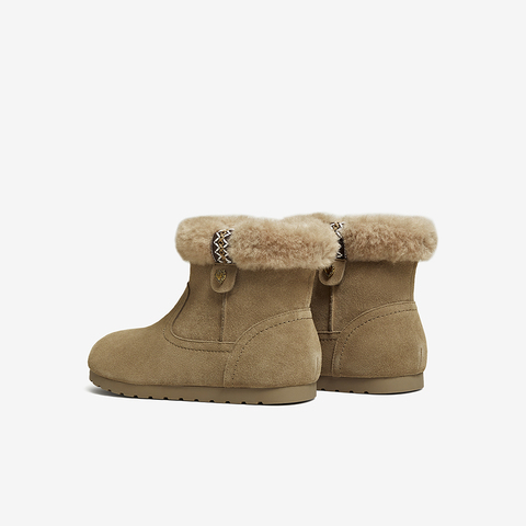 百思图2025冬季新款雪地靴简约时尚户外休闲女短靴F1061DD5