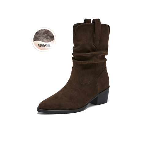 百思图2025冬季新款堆堆靴时装靴时尚潮流粗跟尖头女中靴F3061DZ5