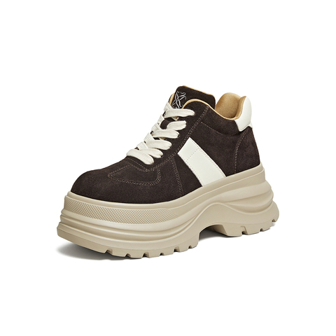 百思图2025冬季新款休闲靴时尚潮流户外运动女短靴CV258DD5
