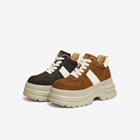 百思图2025冬季新款休闲靴时尚潮流户外运动女短靴CV258DD5