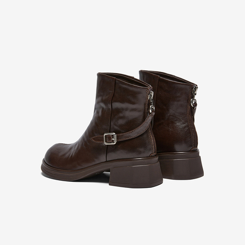 百思图2025冬季新款商场同款时装靴时尚简约粗跟女短靴UYM01DD5