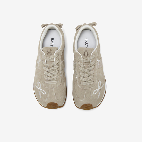 百思图2025秋季新款德训鞋时尚潮流复古女休闲鞋WX681CM5