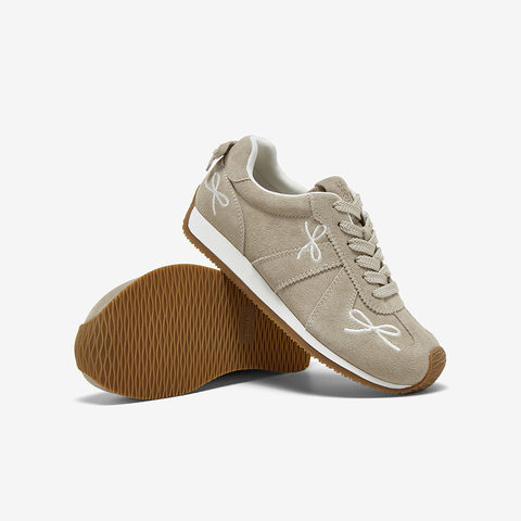 百思图2025秋季新款德训鞋时尚潮流复古女休闲鞋WX681CM5