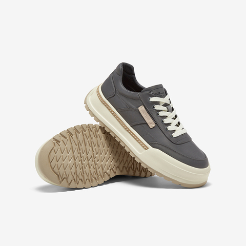 百思图2025秋季新款板鞋时尚潮流街头运动厚底男休闲鞋K017ACM5