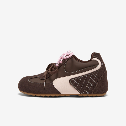 百思图2025秋季新款德训鞋时尚复古户外女休闲运动鞋A6650CM5