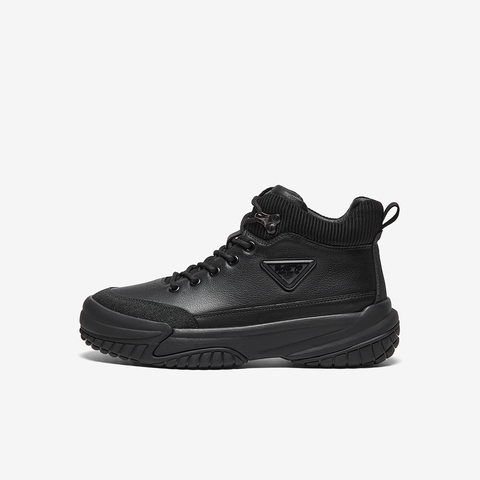 百思图2025冬季新款商场同款工装靴时尚运动男短靴W8M81DD5