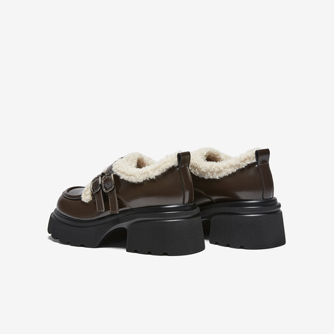 百思图2025冬季新款牛津鞋时尚加绒保暖学院风女单鞋CM691DM5