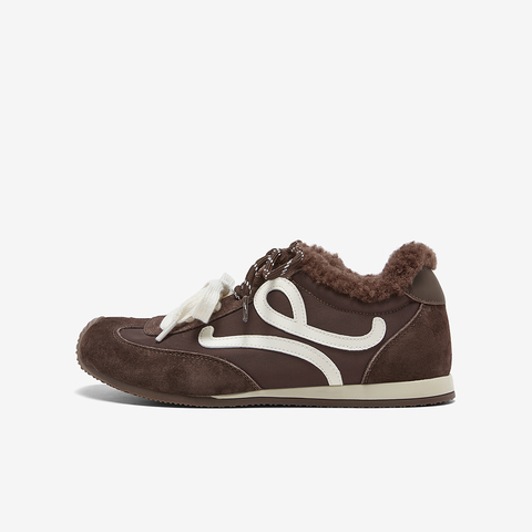 百思图2025冬季新德训鞋时尚潮流街头运动加绒女休闲鞋D3826DM5