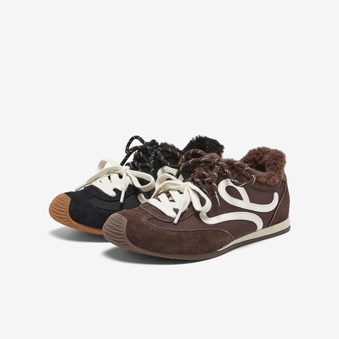 百思图2025冬季新德训鞋时尚潮流街头运动加绒女休闲鞋D3826DM5