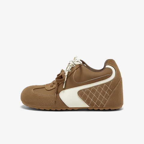 百思图2025秋季新款德训鞋时尚复古户外女休闲运动鞋A6650CM5