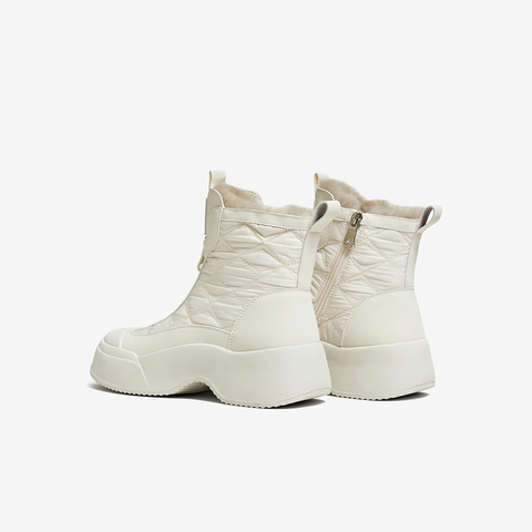百思图2025冬季新款雪地靴时尚潮流户外保暖女短靴W3711DD5