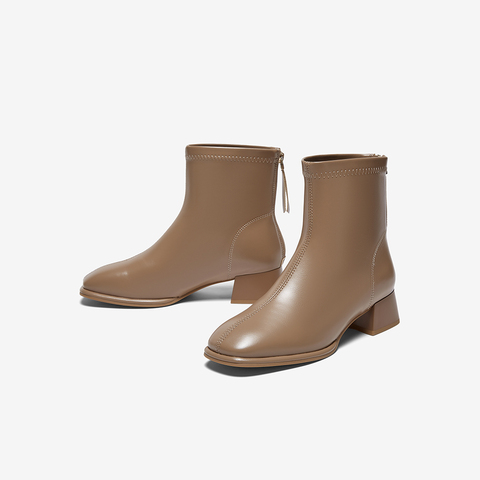 百思图2025冬季新款时装靴时尚简约通勤粗跟女短靴CM108DD5