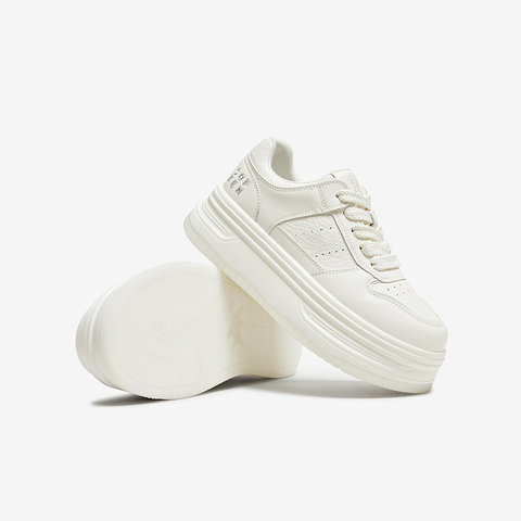 百思图2025秋季新款时尚户外街头运动小白鞋厚底女休闲鞋D3116CM5